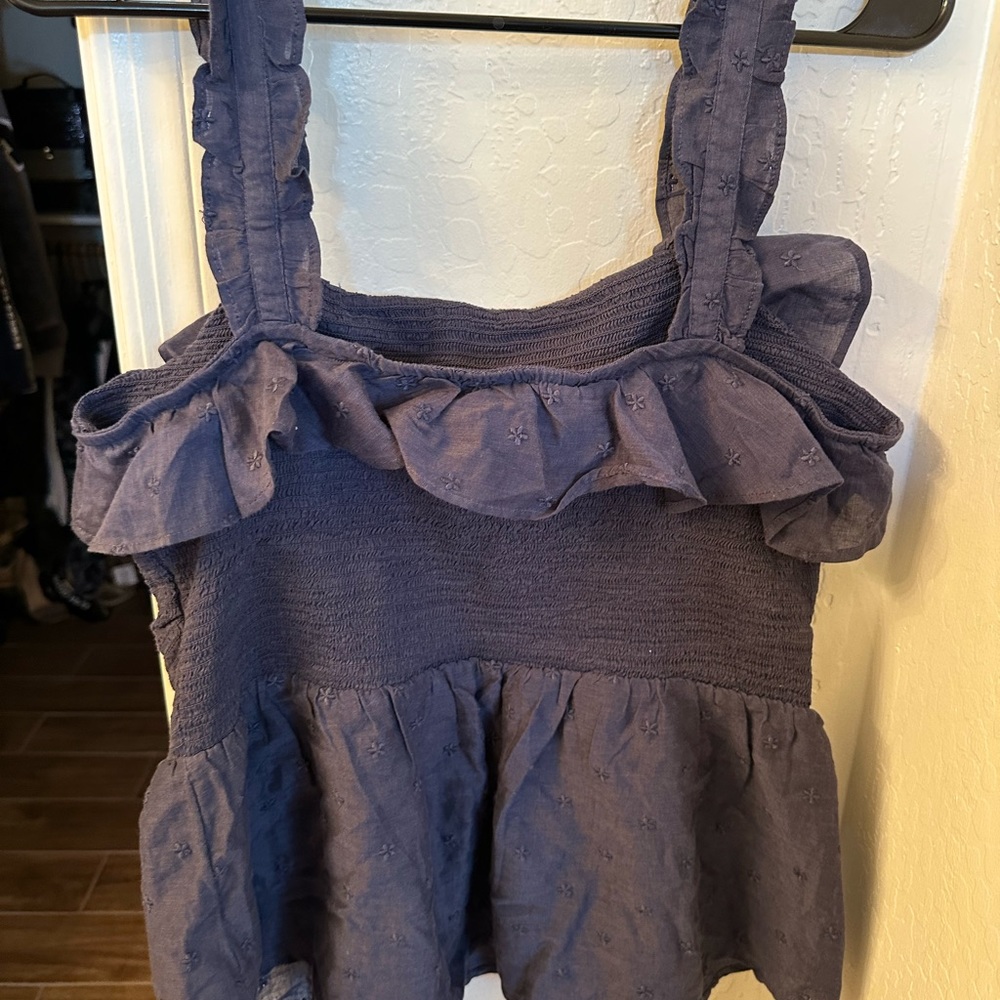 Ruffled tank top - Picture 2 of 3